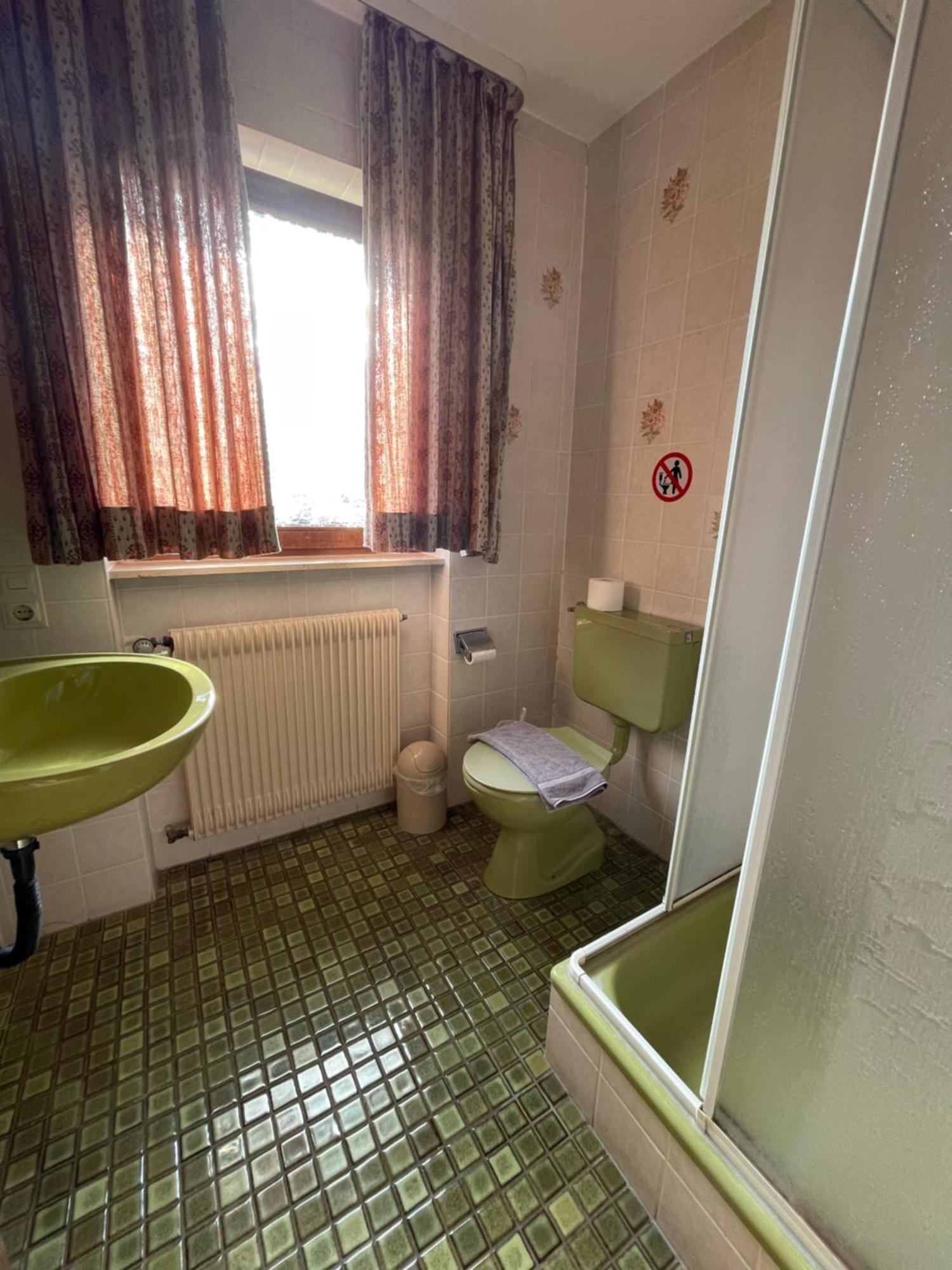 Beny Hotel Restaurant Hertingen Eksteriør bilde